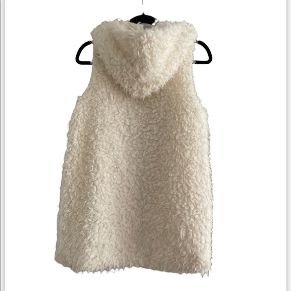 Faux Fur White Fuzzy Vest with Hood size small - Picture 2 of 6